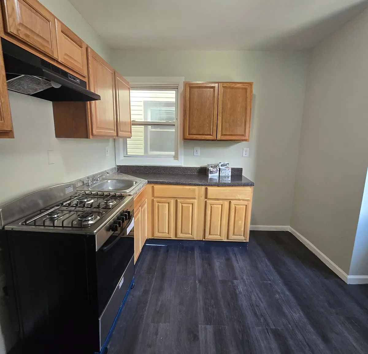 3 bed, $1,995 — Photo 2