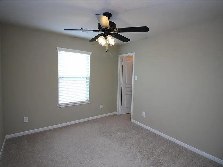 6418 Burgess Heights Ln — Photo 20