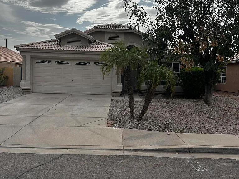 1489 S Dove St — Photo 1