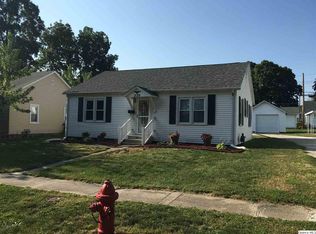 220 W North St, Mount Sterling, IL 62353
