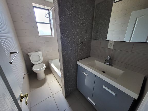 5th image of 74 Lenox Ave APT 201