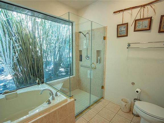 5th image of 3750 N Tyrone Ave