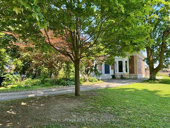 3rd image of 388 Durham Rd E