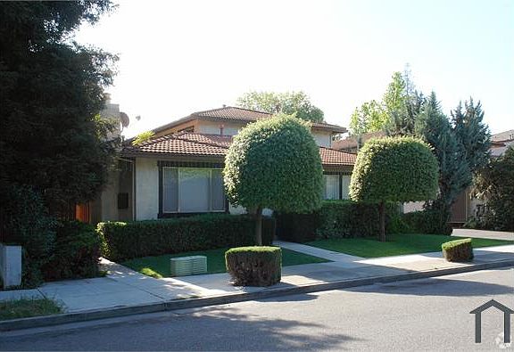 1st image of 160 Michael Dr APT 4
