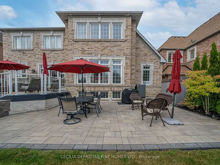 11 Beauvista Ct — Photo 49