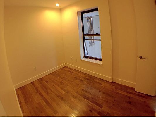 5th image of 1106 De Kalb Ave #1L