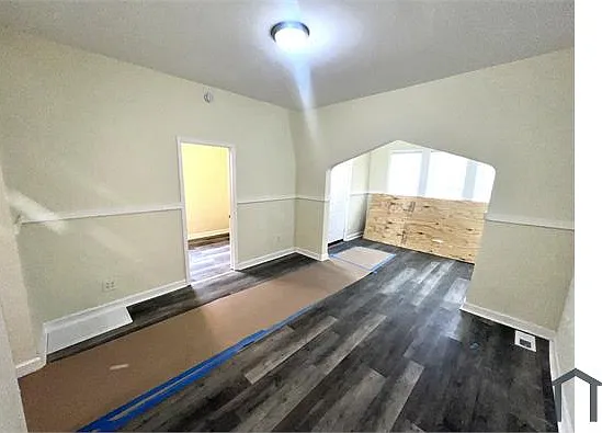 1233 W 71st Pl — Photo 6