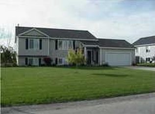 7983 Westside Dr, Hudsonville, MI 49426