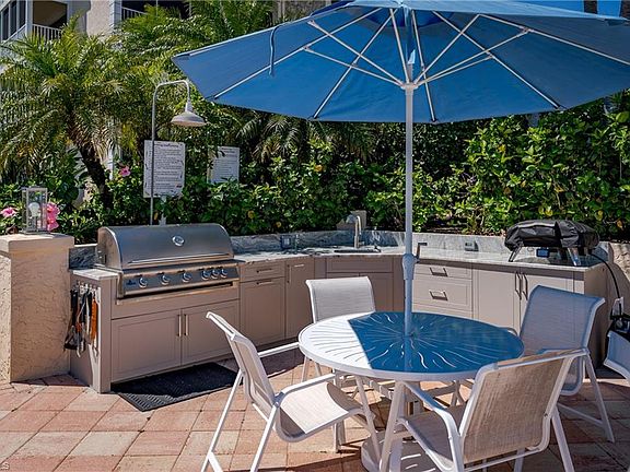 3rd image of 3450 Gulf Shore BLVD N #207