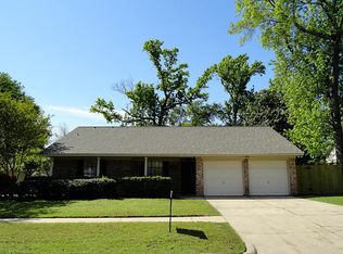 7227 Pine Grove Dr, Houston, TX 77092