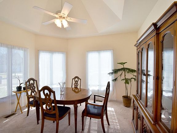 5th image of 160 Wildflower Ln