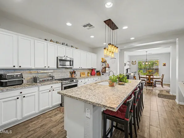 3220 Sparrows Creek Way, Wickenburg, AZ 85390