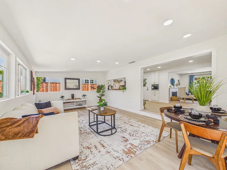 7425 Brighton Dr — Photo 6