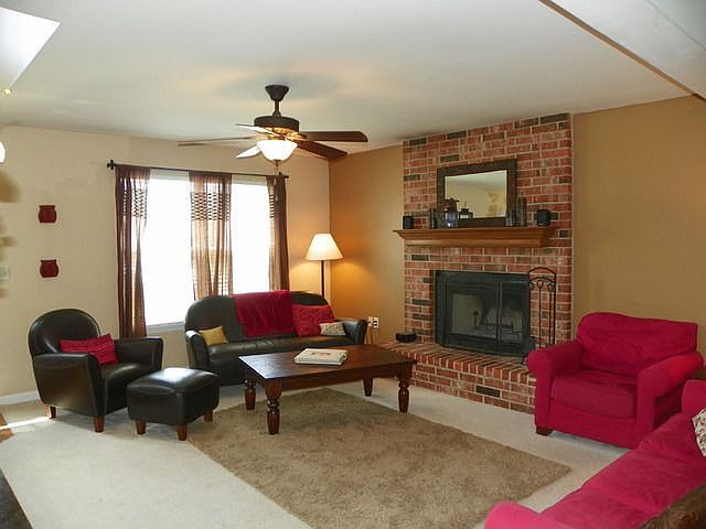 2nd image of 533 Michelle Dr