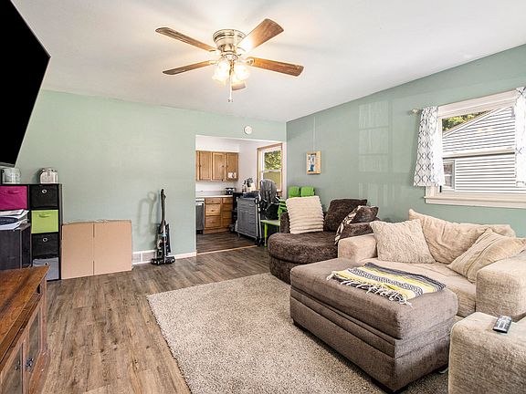4th image of 59 Geiger Ave