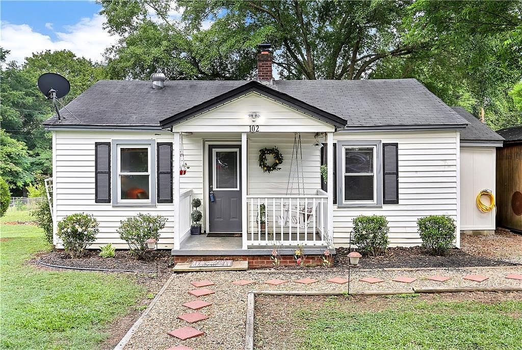 102 Walker St, Easley, SC 29640 Zillow