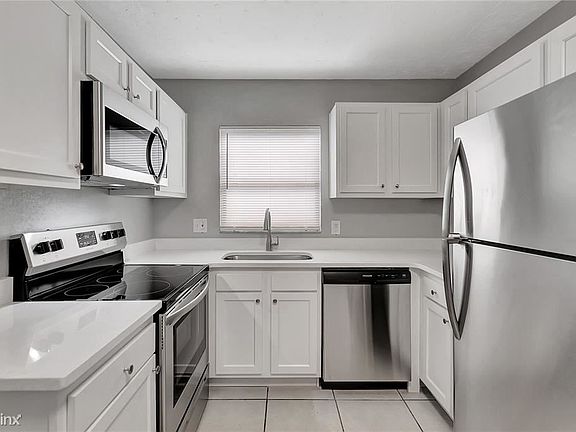2nd image of 5655 Burlington Ave N