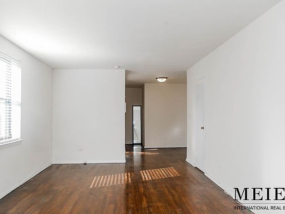 3rd image of 200 E 28th St APT 4H