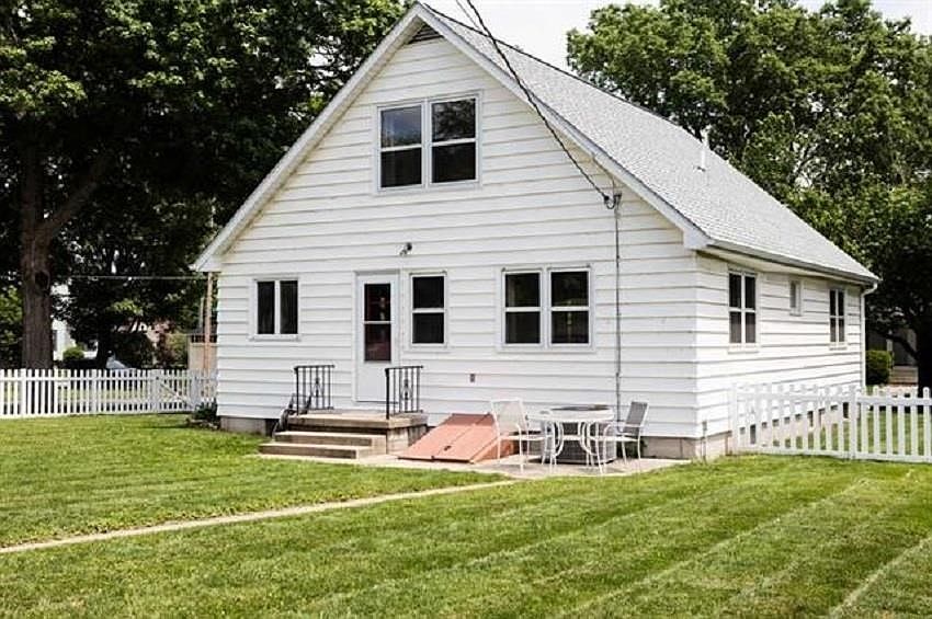 2nd image of 503 Olive St