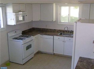 100 Sylvan Ter, Glassboro, NJ 08028