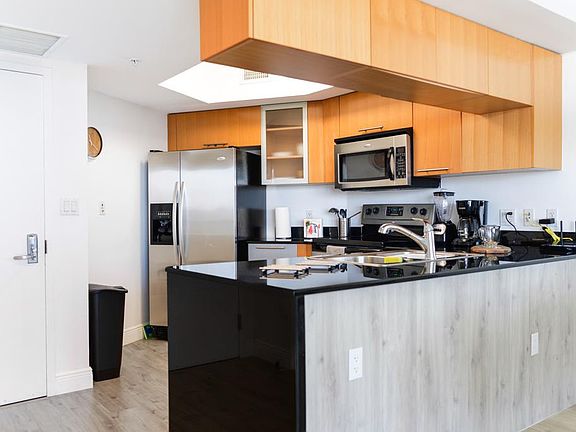 5th image of 1750 N Bayshore Dr #4815
