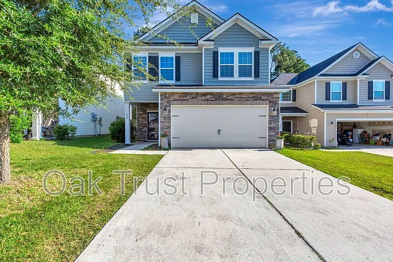 220 Lazy River Ln