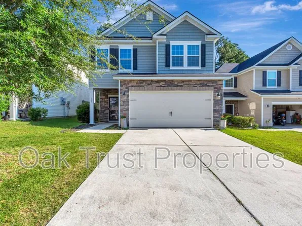 220 Lazy River Ln, Moncks Corner, SC 29461