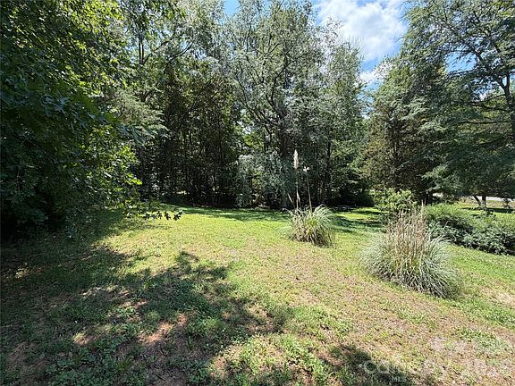 5th image of 7322 Alamance Dr