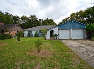 10707 Glenwolde Dr, Houston, TX 77099