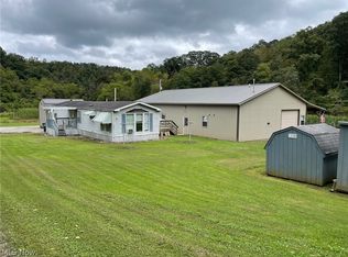 35 Old Camp Rd, New Matamoras, OH 45767