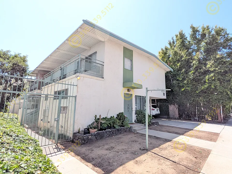 1221 Granville Ave #2