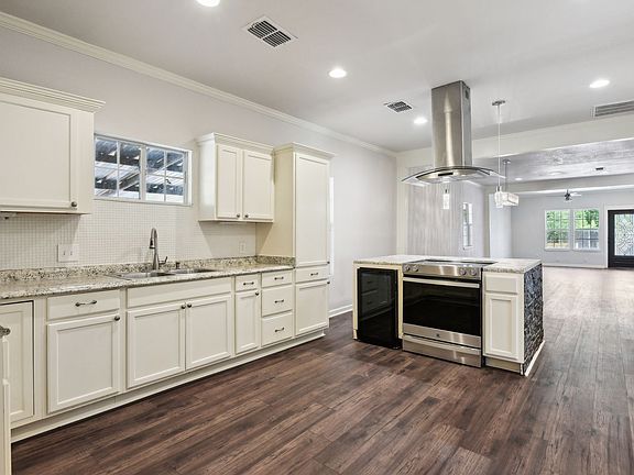 4th image of 140 E Dullnig Ct