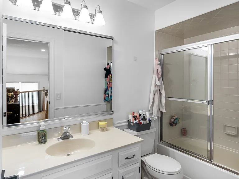 66 Claridge Ct — Photo 16