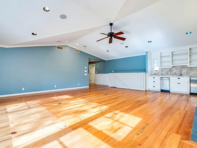 404 Almarion Dr — Photo 12