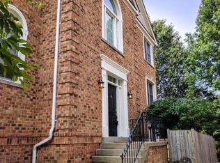 20919 Sandstone Sq, Sterling, VA 20165