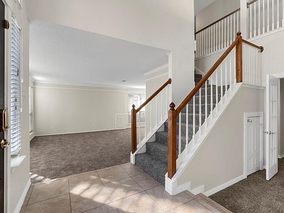 5th image of 804 Paisley Dr