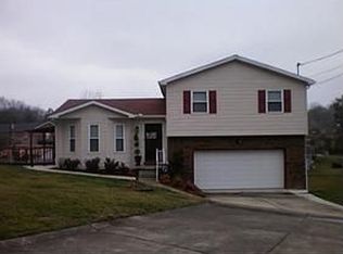 11 Wick Ln, Cross Lanes, WV 25313