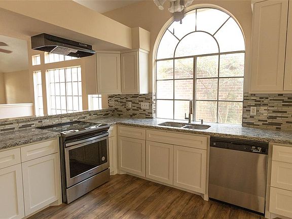 5th image of 16023 Glenbrook Knoll Ln