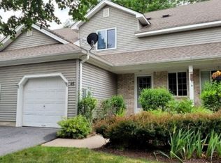 45 Meadow Pond Rd, Hamburg, NJ 07419