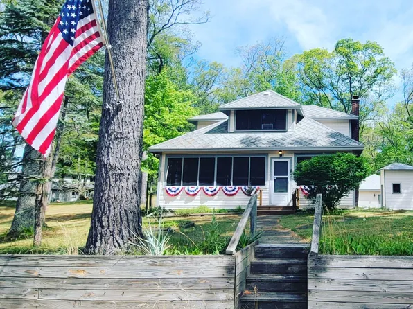 136 E Kenwood Rd, Twin Lake, MI 49457