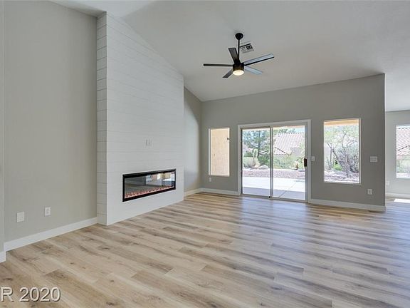 4th image of 2736 Youngdale Dr