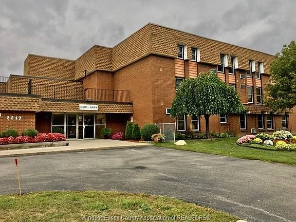2nd image of 6601 Thornberry Cres
