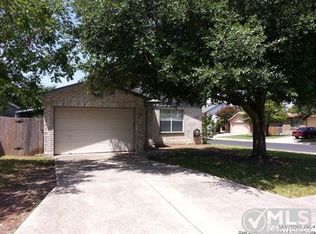 825 Meadow Stone, Converse, TX 78109