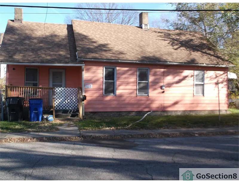 7912 Eve Ave photo 1