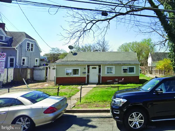 912 S Monroe St, Arlington, VA 22204