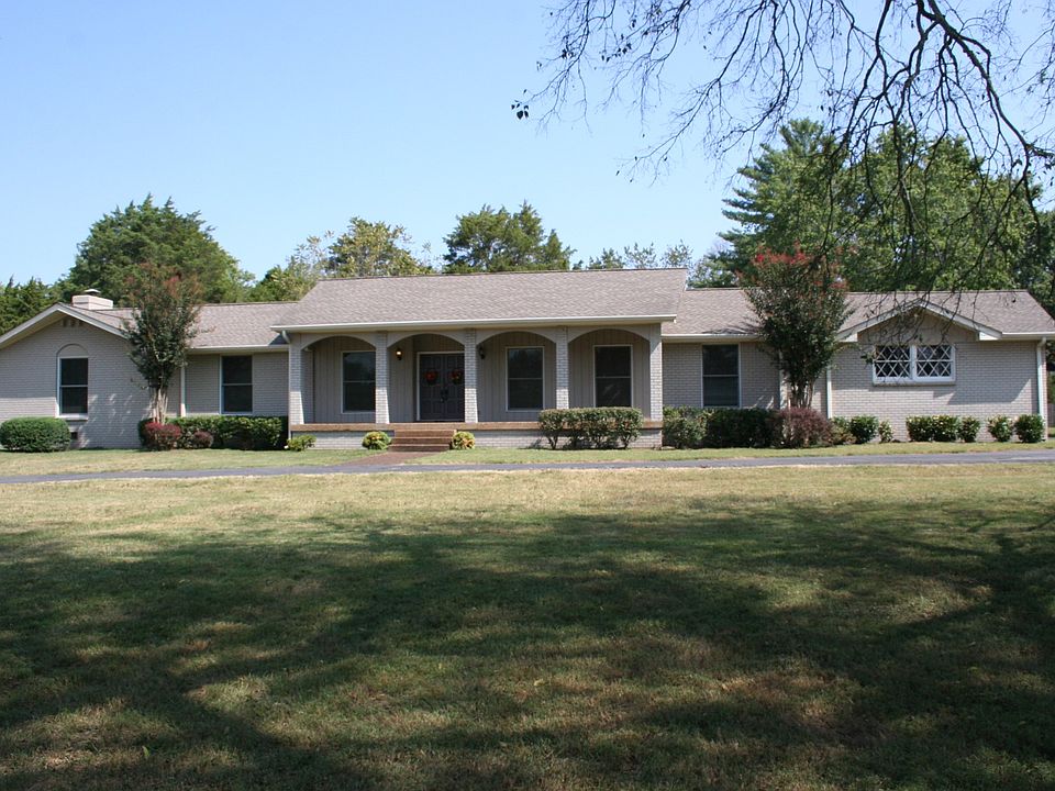 1st image of 107 Stonewall Dr
