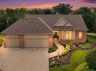 12015 Sycamore Lakes Ct, Fort Wayne, IN 46814