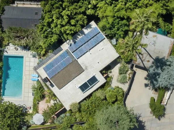 4520 Dundee Dr, Los Angeles, CA 90027