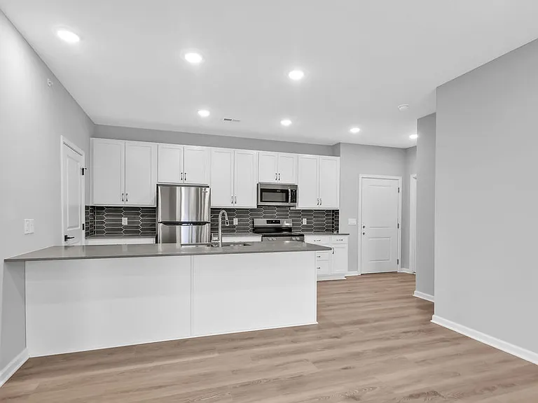 The Creek Apartments — Photo 94