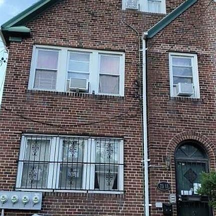 4th image of 79-01 45TH Avenue